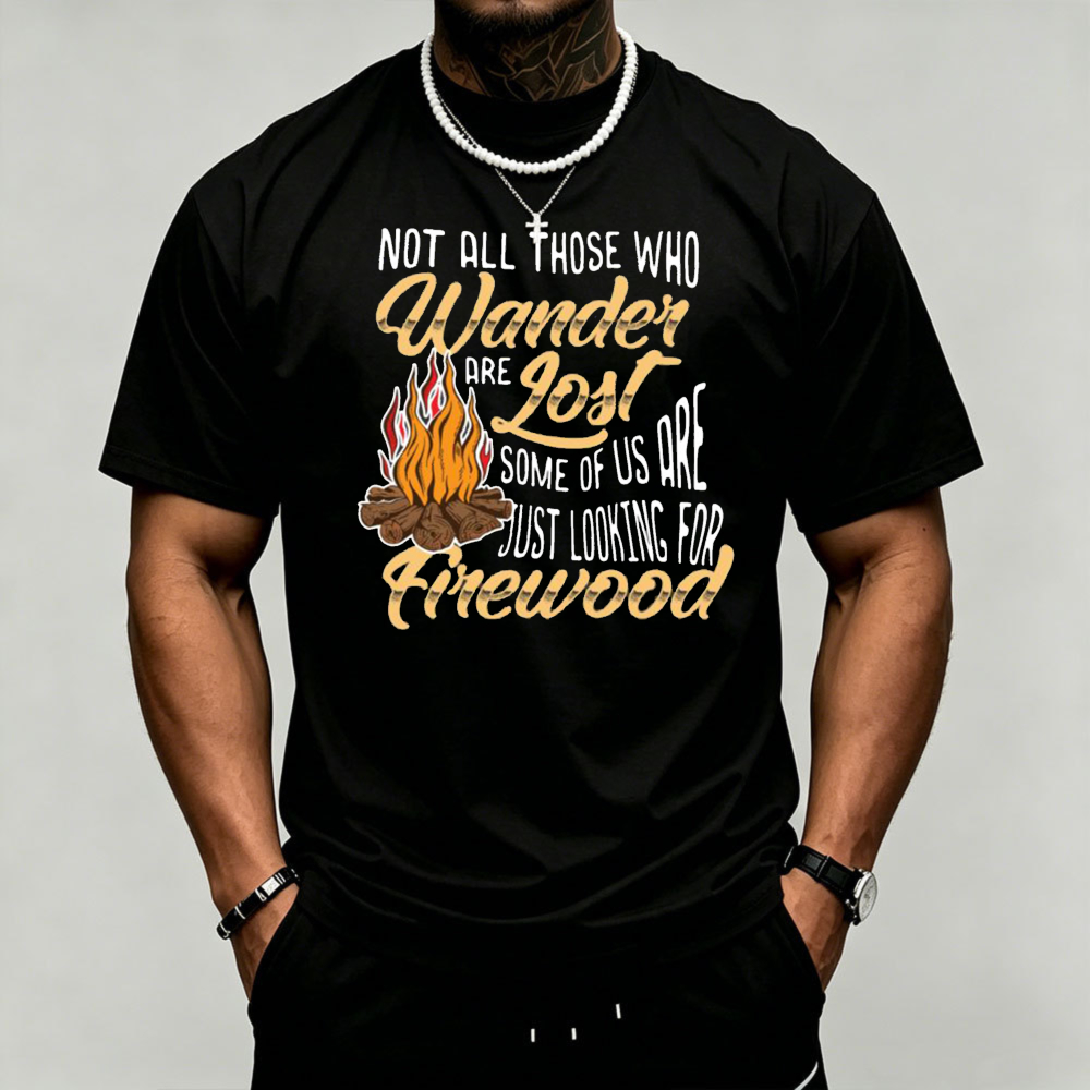 Outdoor Adventure Quotes Short - Kaos Pria Amping Campfire Graphic dengan