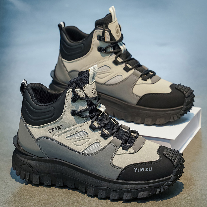 Sepatu bot pria model high-top - Outdoor Adventure Hiking ulasan dan harga
